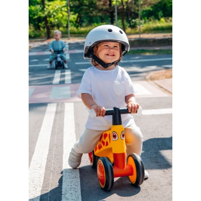 Lionelo Sammy White — Jeździk od 1. roku życia