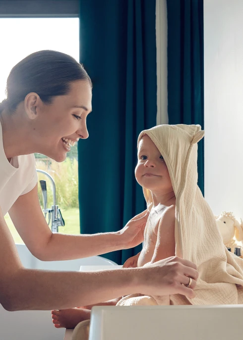 lionelo Muslin Hooded Towel Grey Sky — ręcznik kąpielowy z kapturkiem
