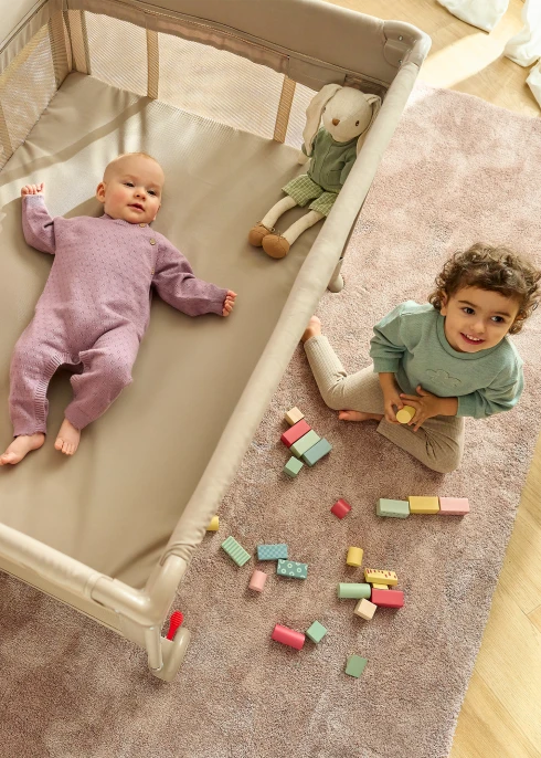 Łóżeczko turystyczne Laura Grey Concrete - Lionelo