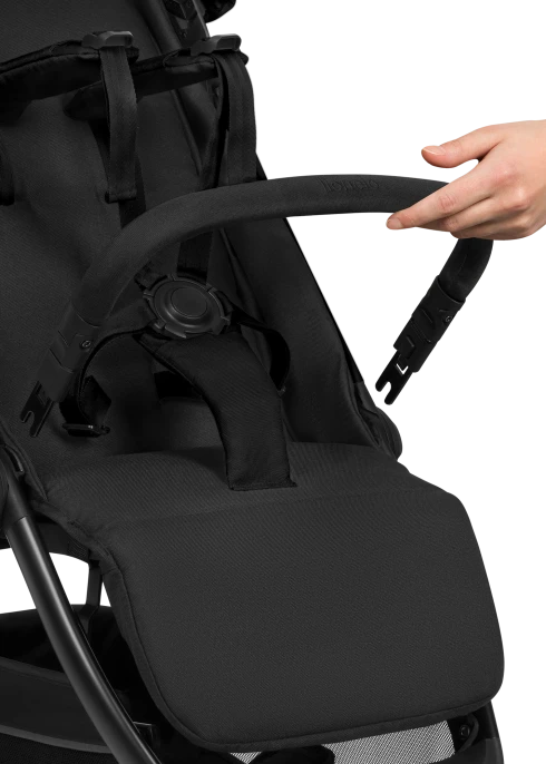 Wózek spacerowy 7,5 kg, auto-fold, od narodzin, kompaktowy - Julie Air Black Onyx - Lionelo