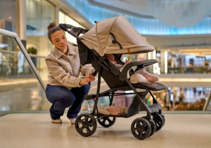Wózek spacerowy lekki 7,7 kg, z tacką i torbą, do 15 kg - Emma Plus Forest Green - Lionelo