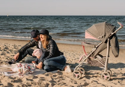 Wózek spacerowy Lionelo Irma Beige Sand - Lekka parasolka do 15 kg