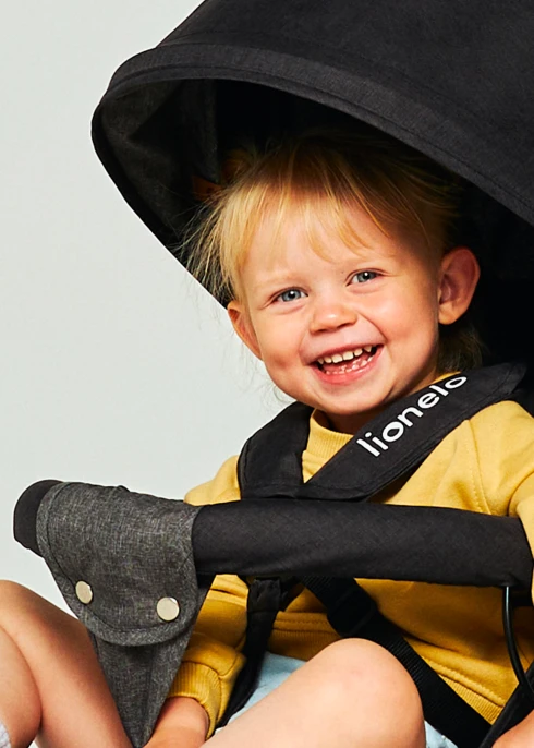 Wózek spacerowy Lionelo Irma Black Onyx - Zwinna i wygodna