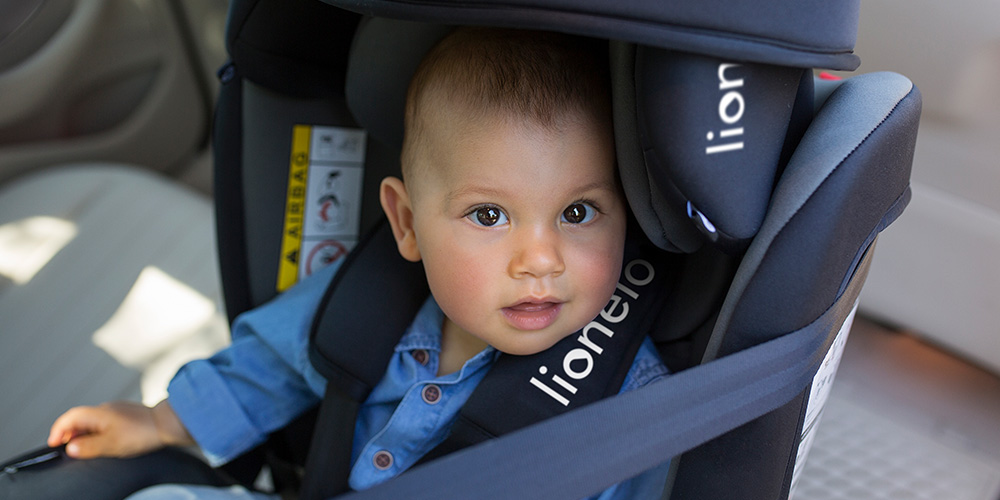 Podstawy jak bezpiecznie przewozić niemowlę w samochodzie